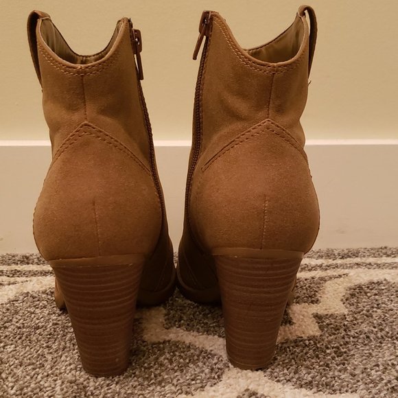 American Eagle Ankle Boots Size 8 - Picture 4 of 6